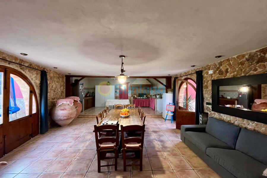 Segunda mano - C - El Esparragal