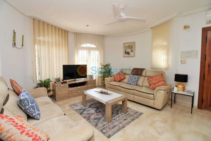 Använda fastigheter - Villa - Villamartin - Los Dolses