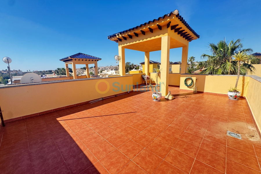 Använda fastigheter - Villa - Villamartin - Lomas del Golf