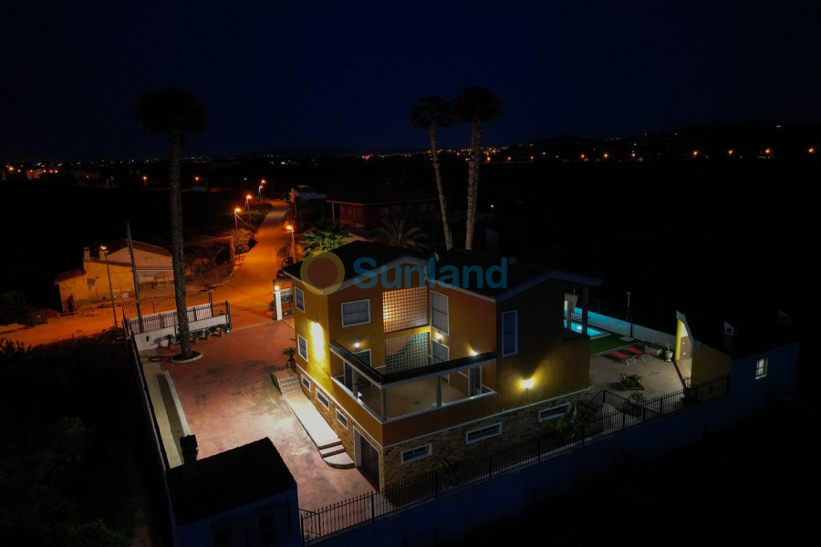 Segunda mano - Chalet - Orihuela