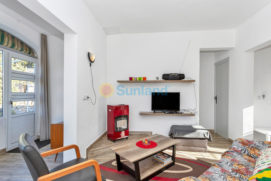 Resale - Villa - Torrevieja - 