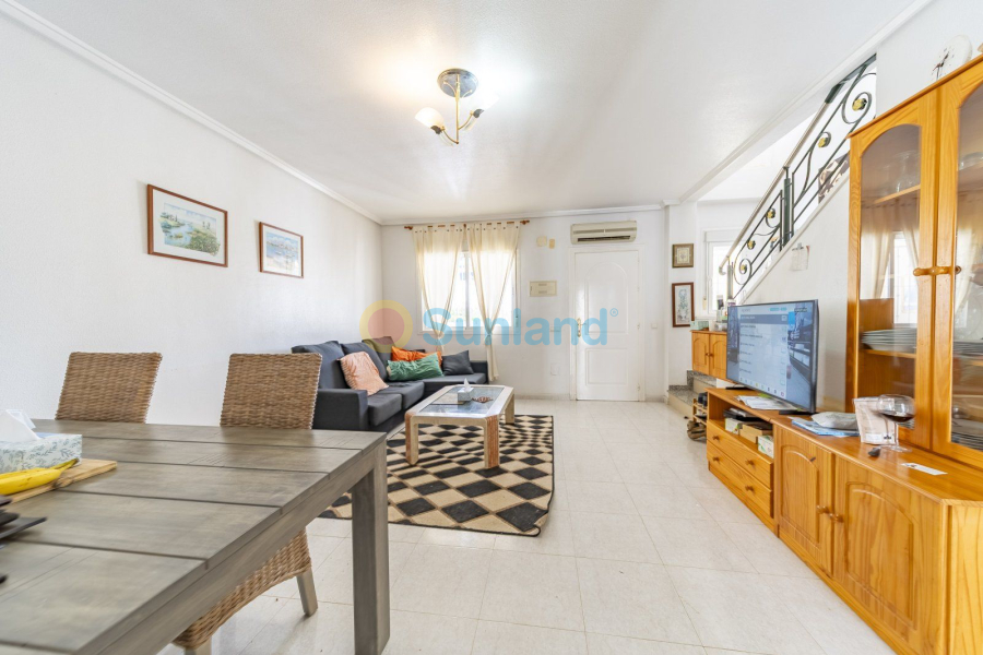 Resale - Casa de Pueblo - Ciudad Quesada - Doña Pepa