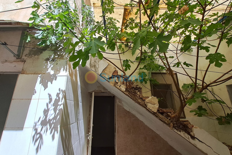 Resale - C - Orihuela