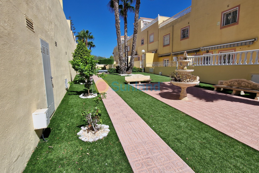 Resale - Townhouse - Orihuela Costa - Villamartin