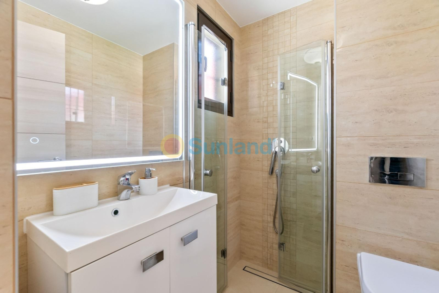 Resale - Townhouse - Torrevieja - 
