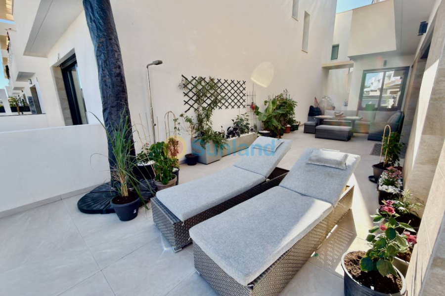 Resale - Villa - Los Montesinos - 