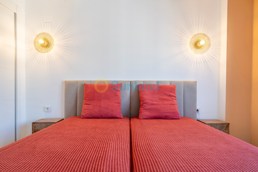 Resale - Apartment - Torrevieja - Punta Prima