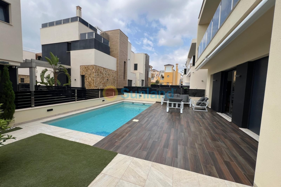 Brukte eiendommer - Villa - Orihuela Costa - Lomas De Cabo Roig