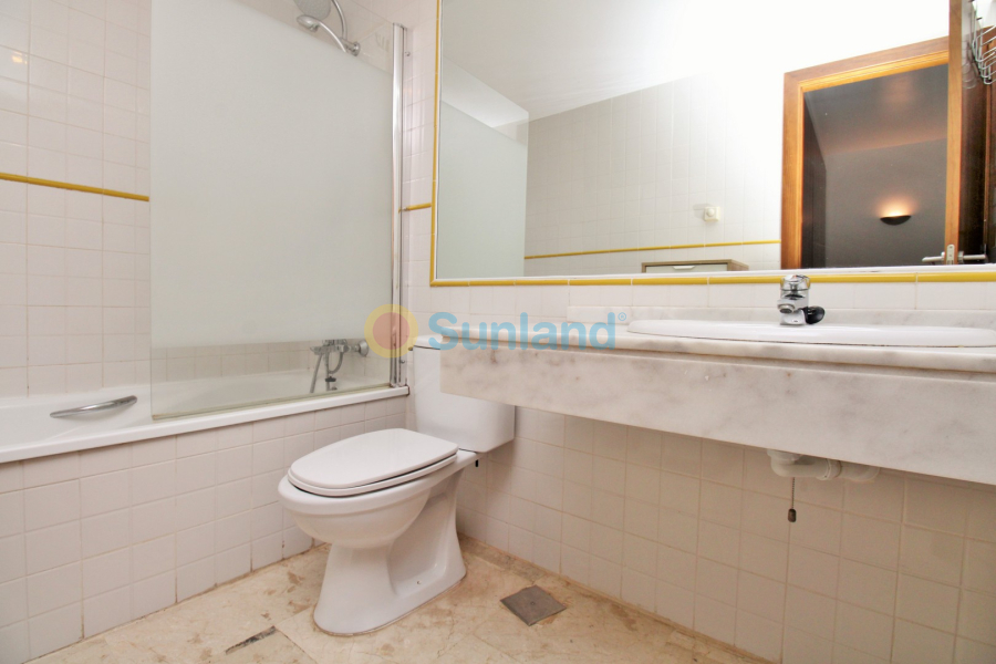 Resale - Apartment - Punta Prima - 