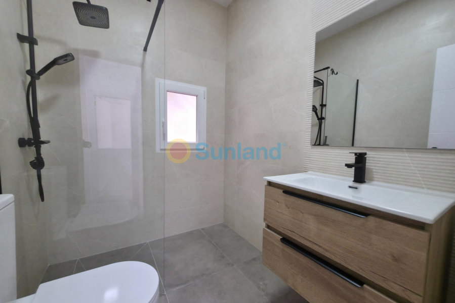 Вторичка - Bилла - Ciudad Quesada