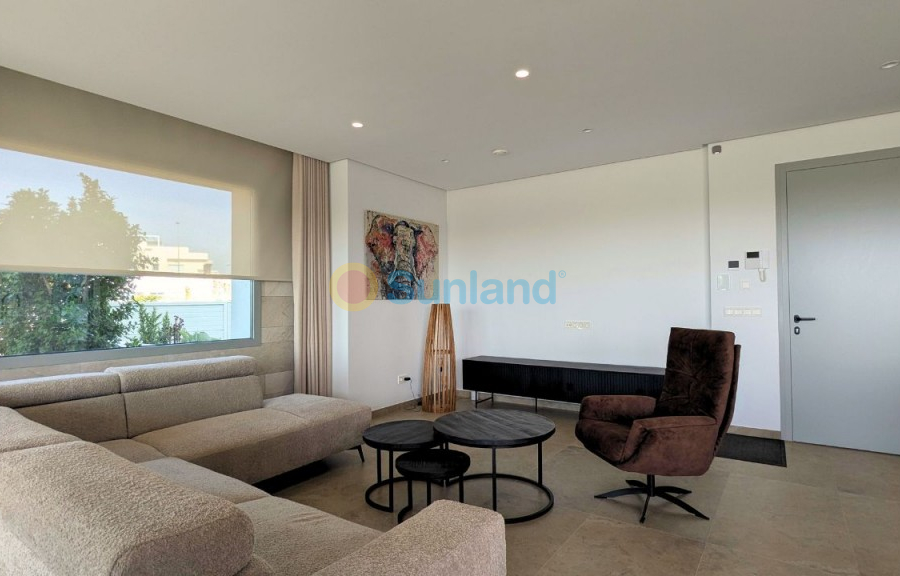 Resale - Detached Villa - Benijofar