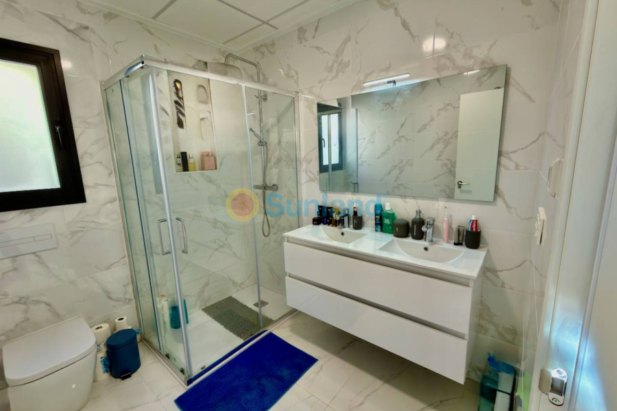 Resale - Villa - Los Montesinos - 