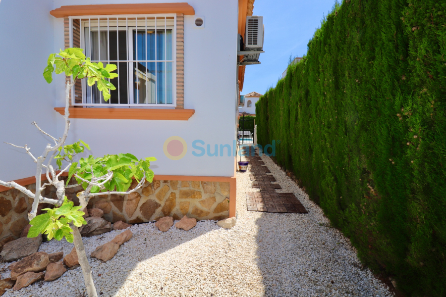 Resale - Villa - Guardamar del Segura - El Raso