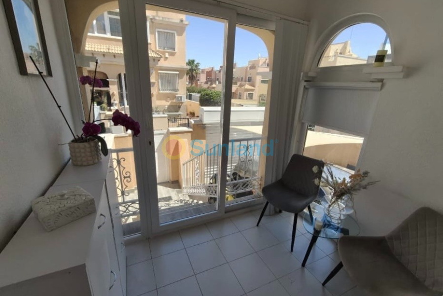 Använda fastigheter - Villa - Orihuela Costa - Villamartin