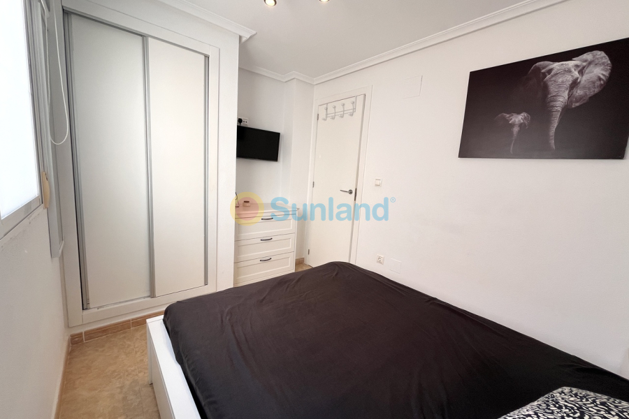 Resale - T - La Mata