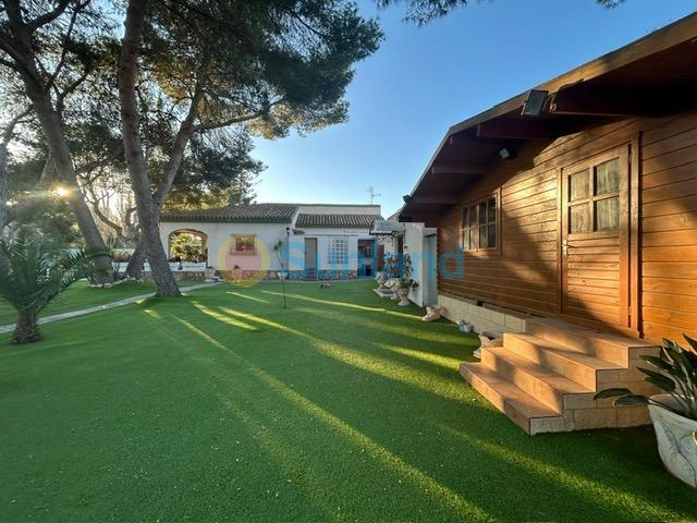 Resale - Villa - Orihuela Costa - Altos de Campoamor