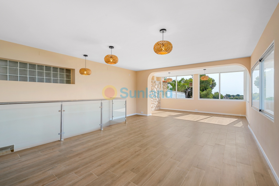 Resale - Villa - La Nucía - La nucia