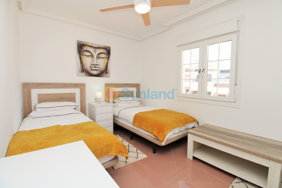 Resale - Villa - Villamartin - Los Dolses