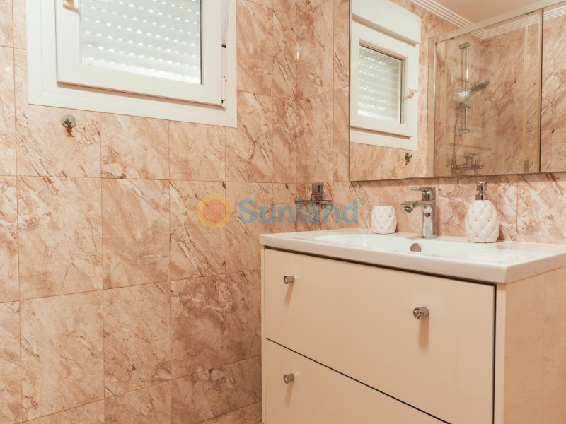 Resale - Villa - Torrevieja - 