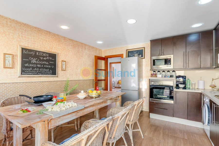 Resale - Villa - Alfas del Pi - Alfas Del Pi