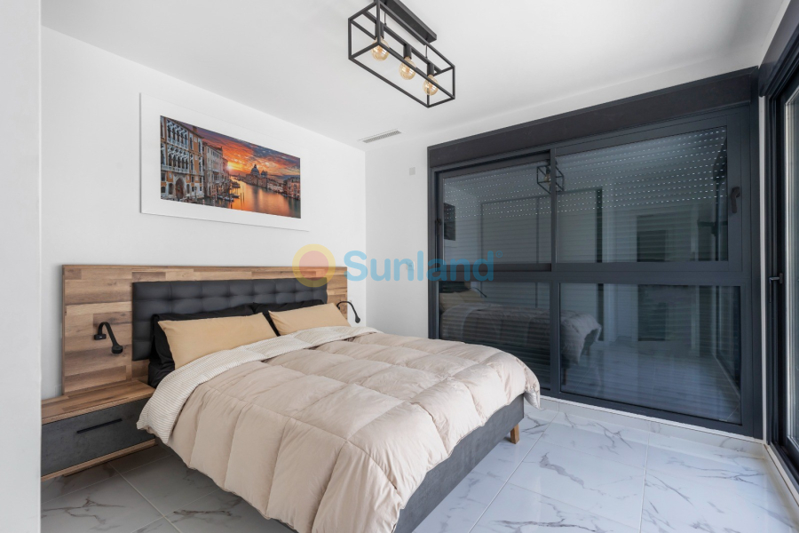 Resale - Villa - Los Montesinos - 