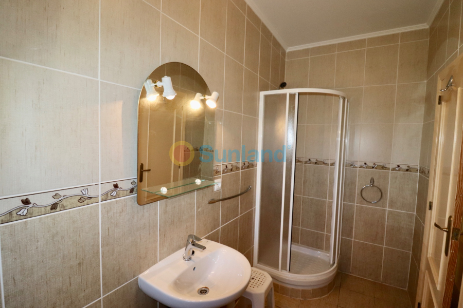 Resale - Country house - Catral