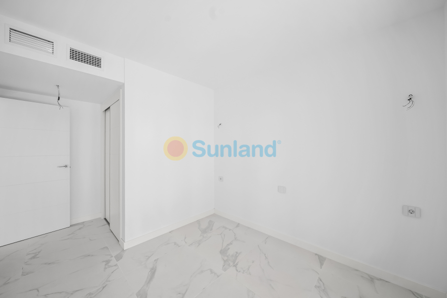 Resale - Apartamento - Torrevieja - Punta Prima