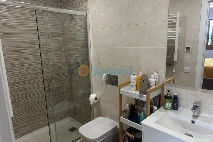 Resale - Apartment - Orihuela Costa - Los Dolses