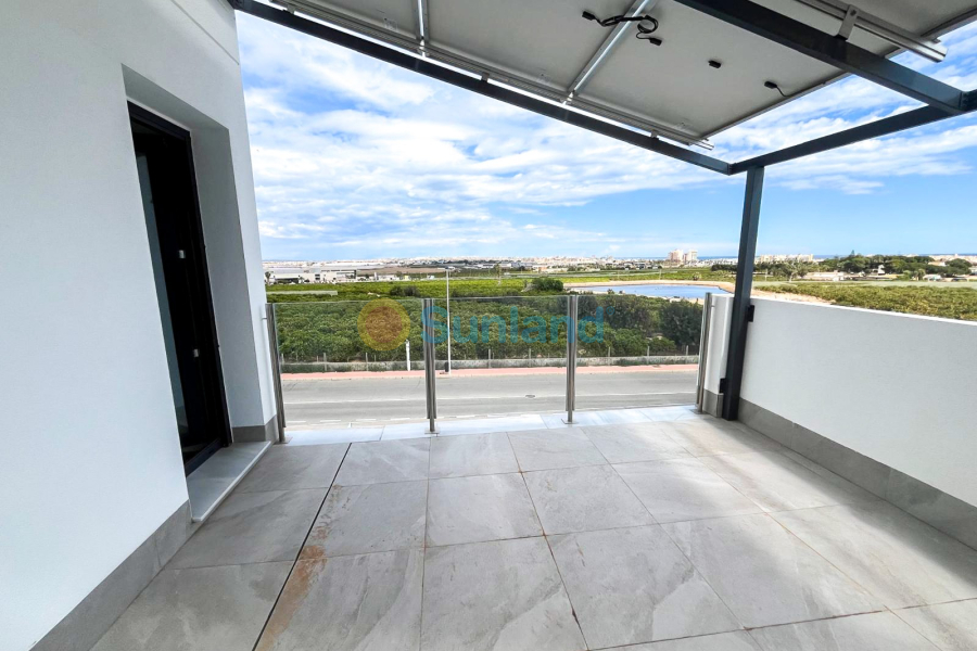 Segunda mano - Chalet - Torrevieja - Los Altos