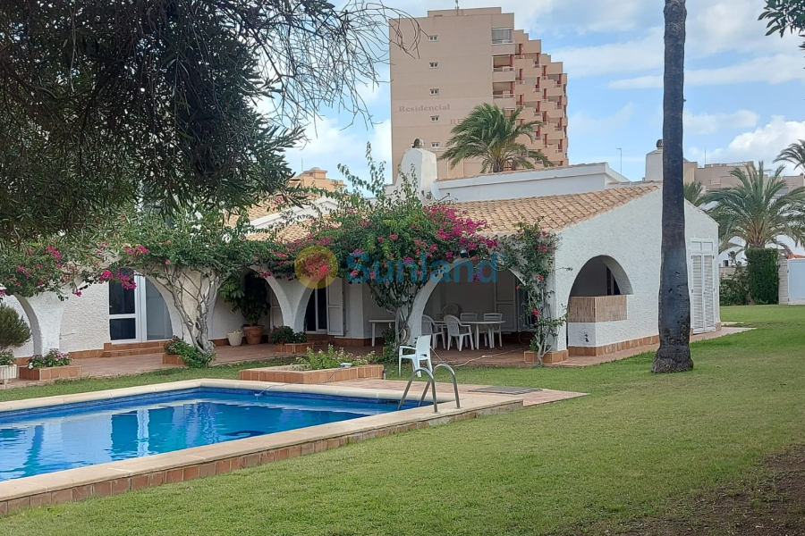 Använda fastigheter - Villa - La Manga del Mar Menor