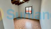 Resale - Country house - Orihuela