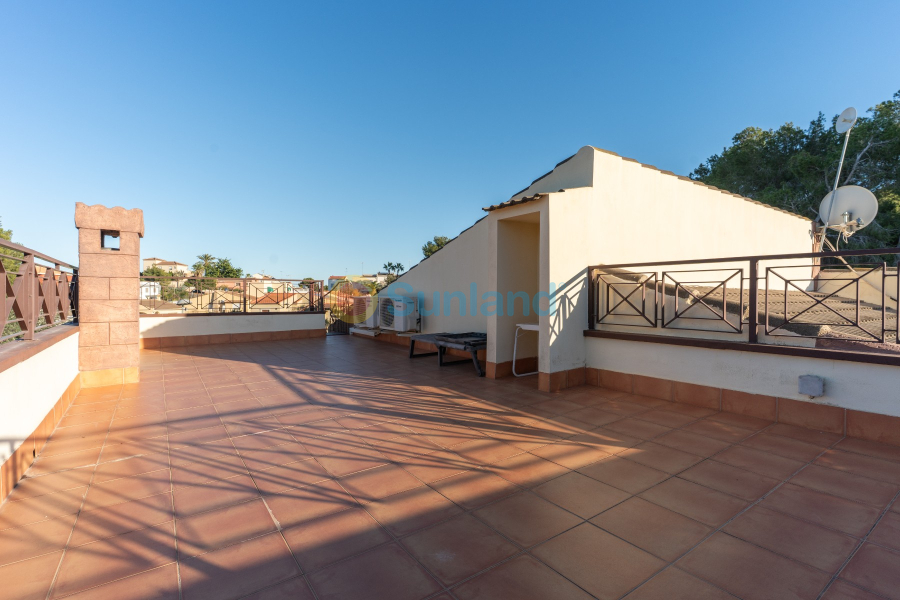 Resale - Villa - Torrevieja - 