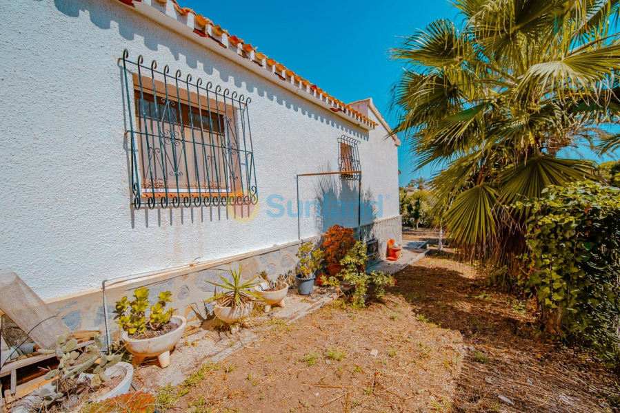 Resale - Villa - Orihuela Costa - Playa Flamenca