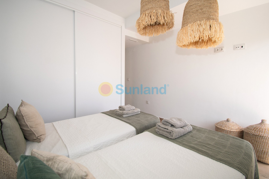 Använda fastigheter - Villa - Orihuela Costa - Villamartin