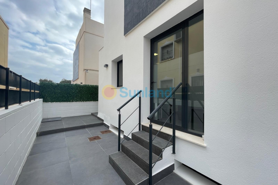 Använda fastigheter - Villa - Orihuela Costa - Villamartin