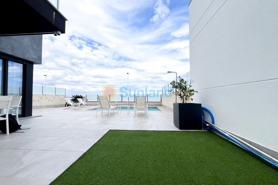 Segunda mano - Chalet - Torrevieja - Los Altos