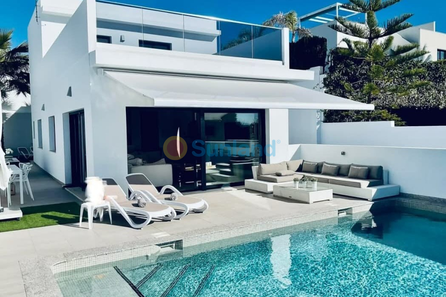 Resale - Villa - San Fulgencio - Urbanización La Marina