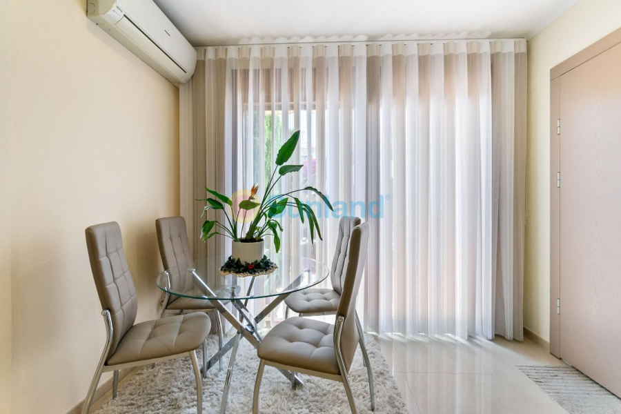 Resale - Townhouse - Torrevieja - 