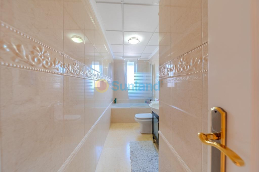 Segunda mano - V - Torrevieja - Torre la mata