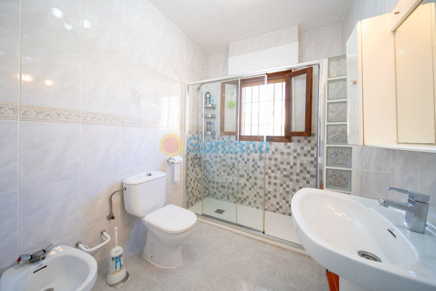 Brukte eiendommer - Villa - Orihuela Costa - Las Filipinas