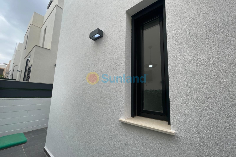 Använda fastigheter - Villa - Orihuela Costa - Villamartin