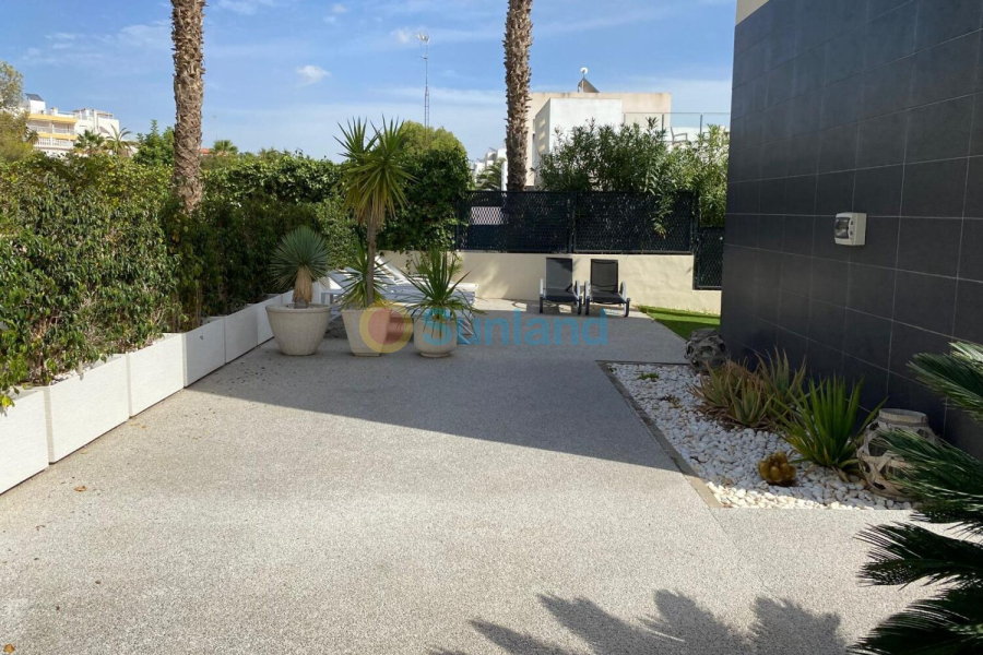 Använda fastigheter - Villa - Orihuela Costa - Villamartin