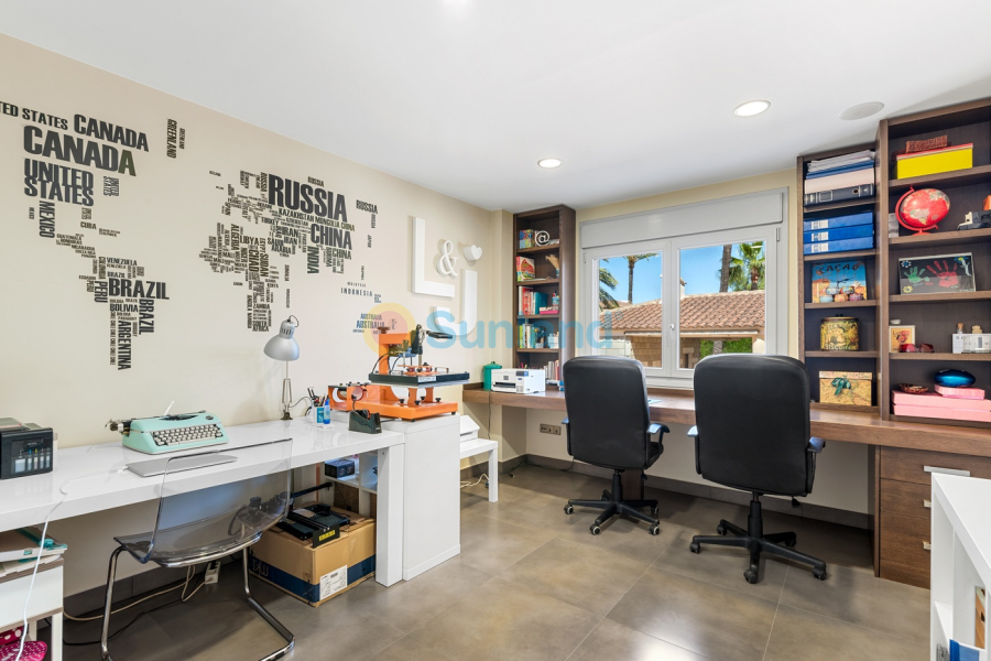 Resale - Villa - Elche/Elx