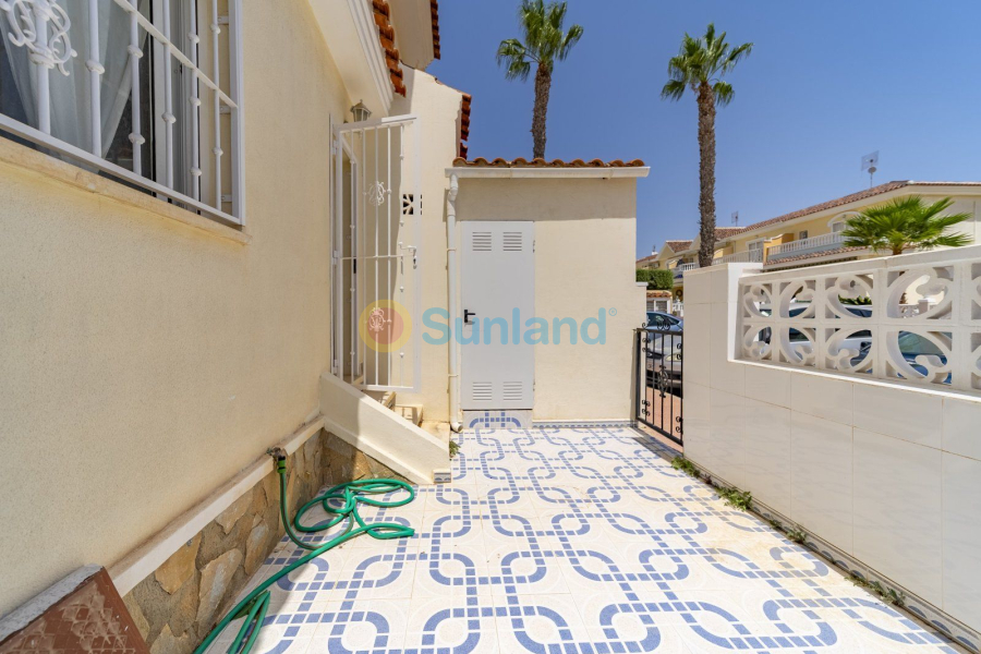 Resale - Casa de Pueblo - Ciudad Quesada - Doña Pepa