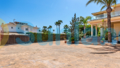 Resale - Villa - Elche/Elx
