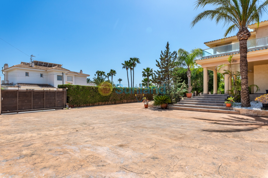 Resale - Villa - Elche/Elx