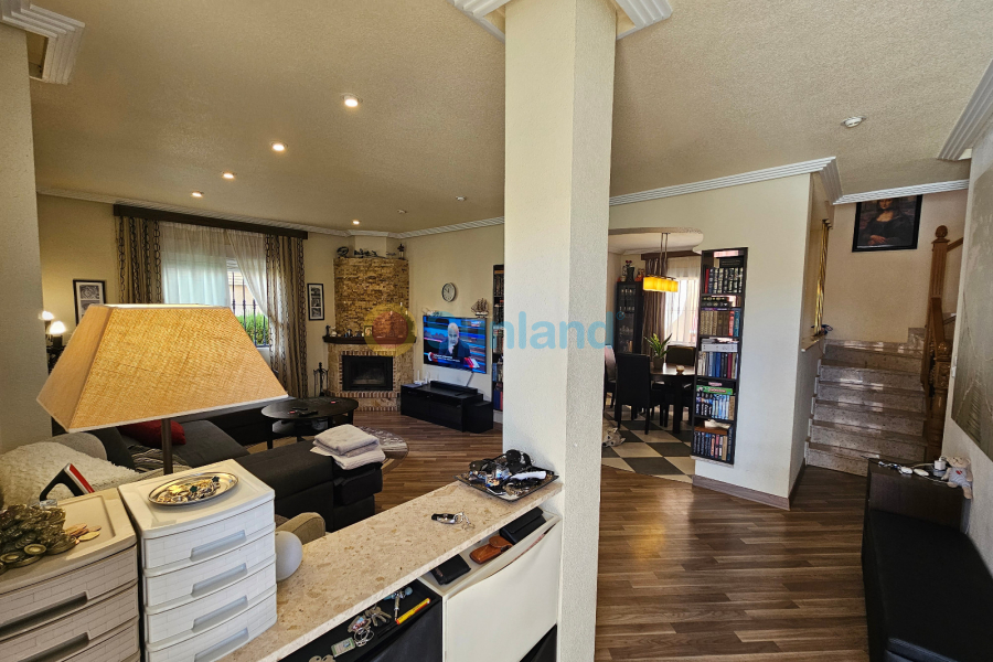 Använda fastigheter - Villa - Los Altos - Royal Park