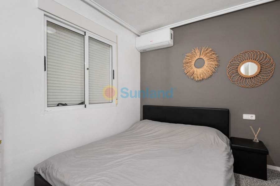 Resale - 3. Semi - Detached Villa - Orihuela Costa