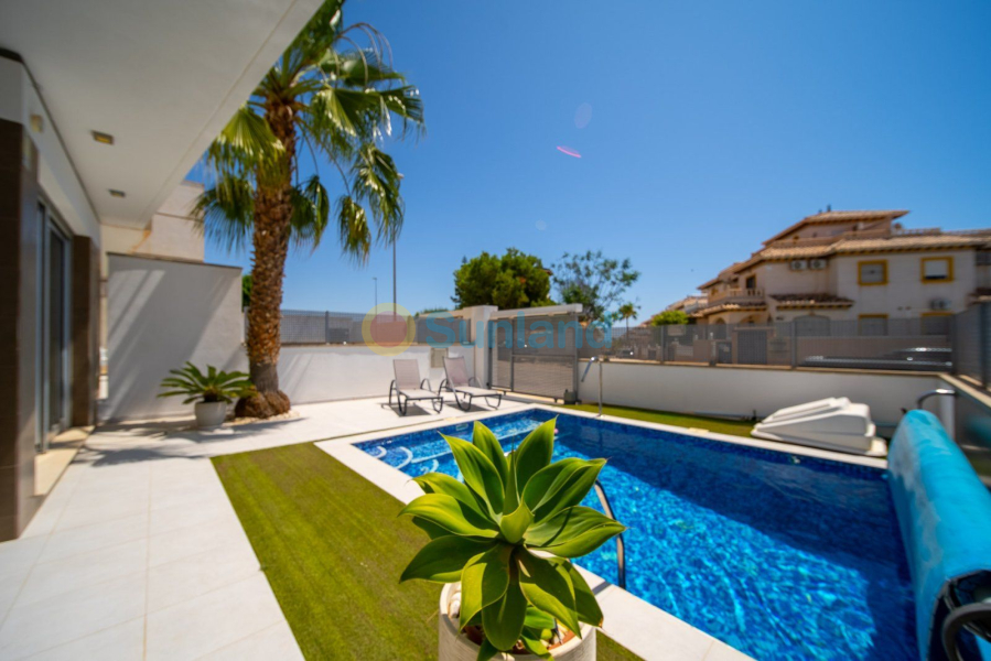Resale - Villa - Orihuela Costa - Lomas De Cabo Roig