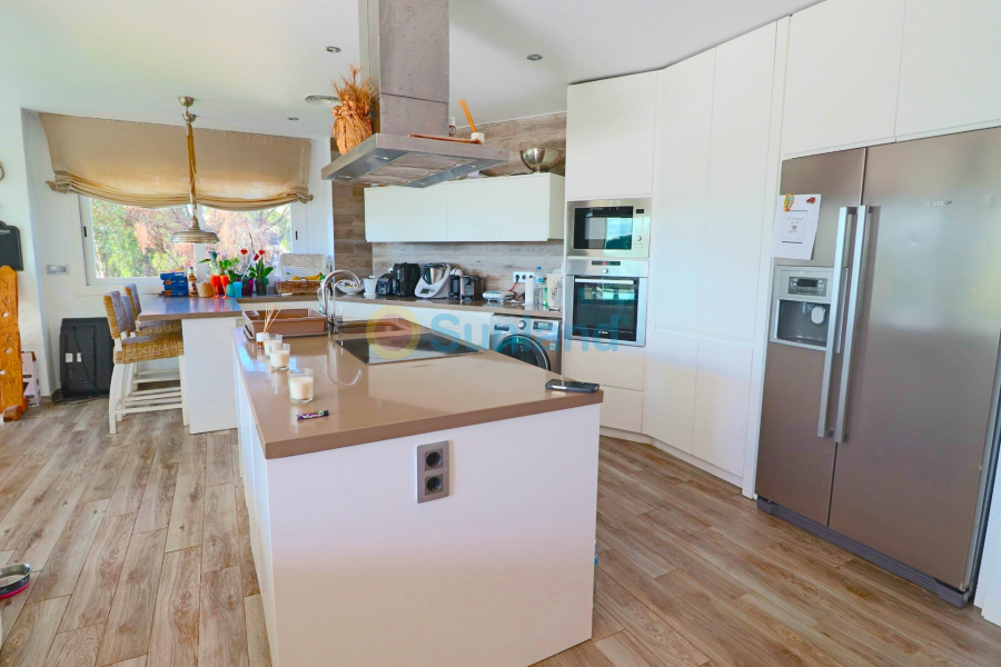 Resale - Villa - El Campello - 